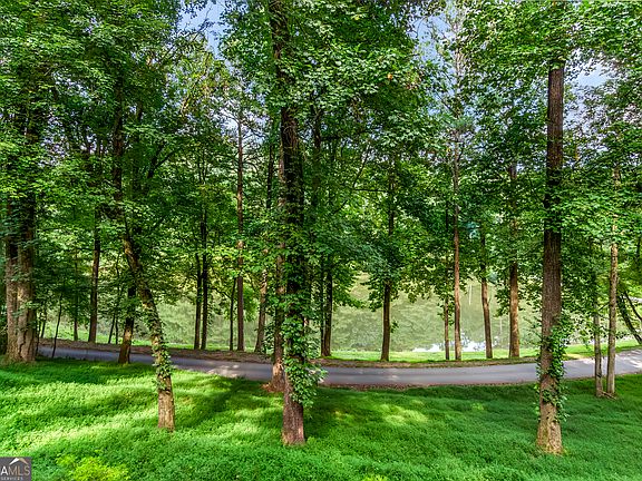 3rd image of 165 Timberwalk Dr