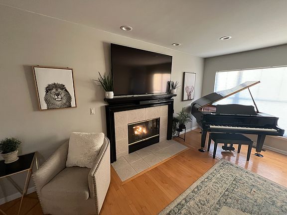 4th image of 1453 S Washington Ave