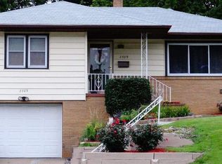 2309 S 50th St, Omaha, NE 68106