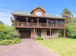 24 Bluejay Dr, Jim Thorpe, PA 18229