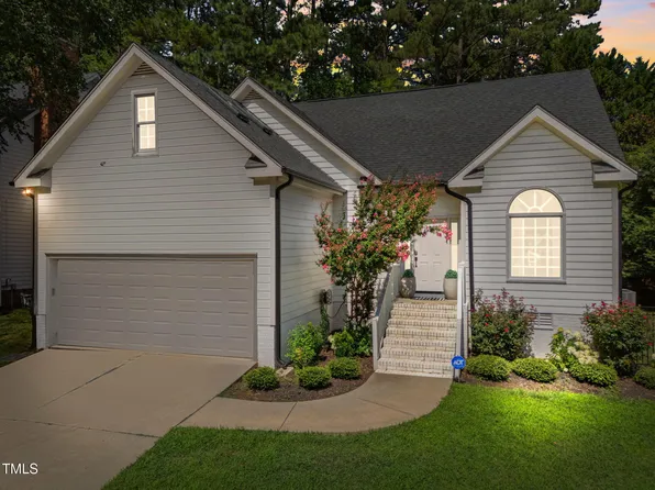 2104 Longwood Dr, Raleigh, NC 27612