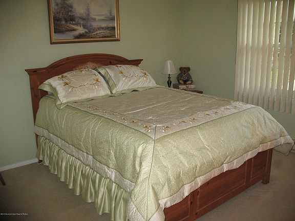 5th image of 978B Aberdeen Dr