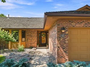 15 Anemone Cir, North Oaks, MN 55127
