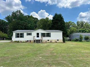 109 Bow Knot Ln, Gray court, SC 29645