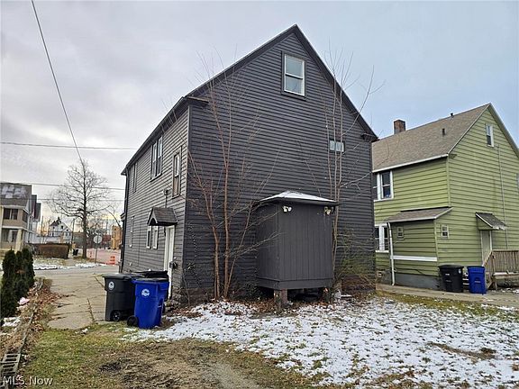 5th image of 15831 Trafalgar Ave