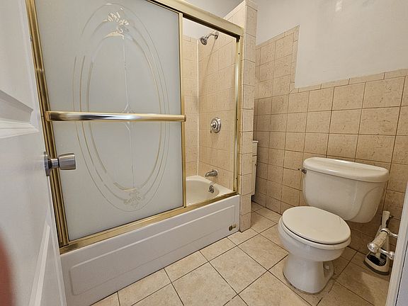 3rd image of 332 W 89th St APT 4A