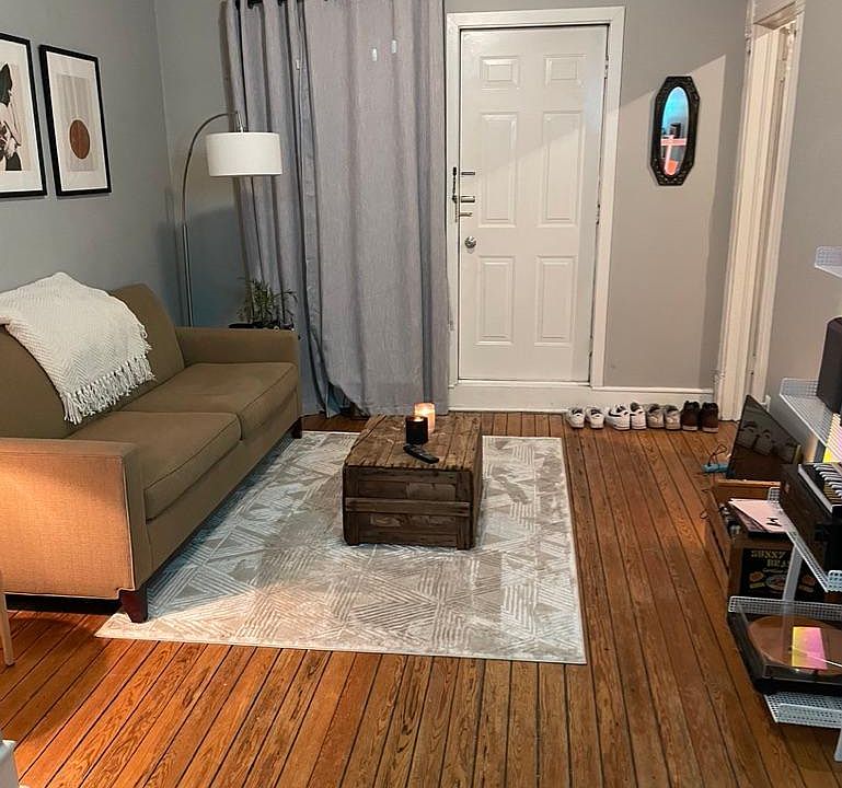 1st image of 1521 W Superior St #1R