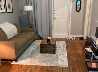1521 W Superior St #1R, Chicago, IL 60642