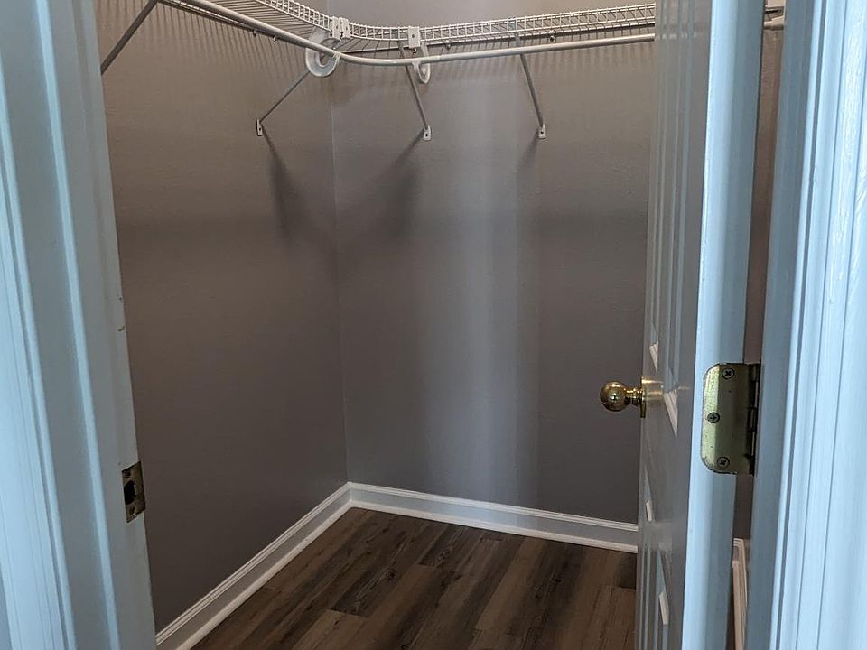 1st image of 275 Timber Ridge Dr