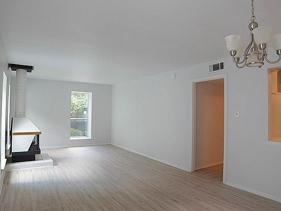 5th image of 1521 Missouri St #2