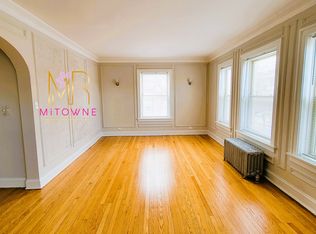1641 W Estes Ave #1, Chicago, IL 60626