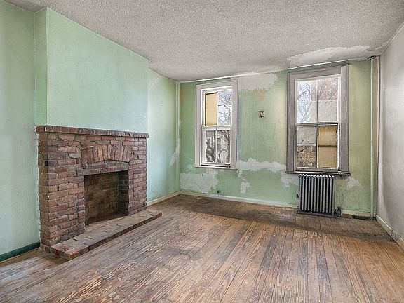 5th image of 297 14th St