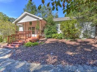 504 Buena Vista Ln, Hendersonville, NC 28791