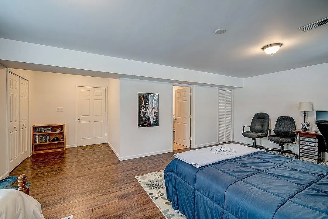 458 Jacobsen Dr — Photo 3