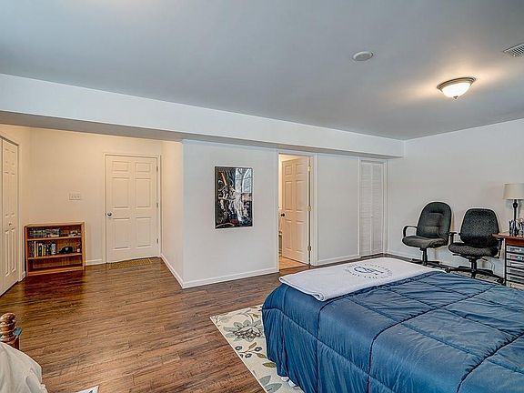3rd image of 458 Jacobsen Dr Floor 1