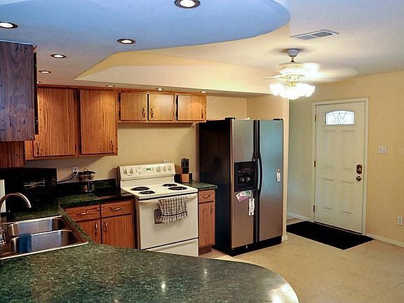 5th image of 5806 Silver Forest Dr