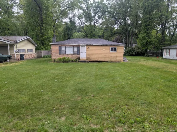 25138 Dunny St, Elkhart, IN 46514
