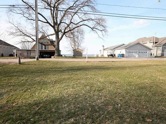 4th image of 3406 Woodhams Ave