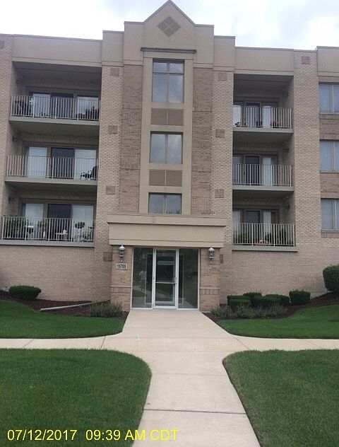 2nd image of 15705 Ravinia Ave Unit 307