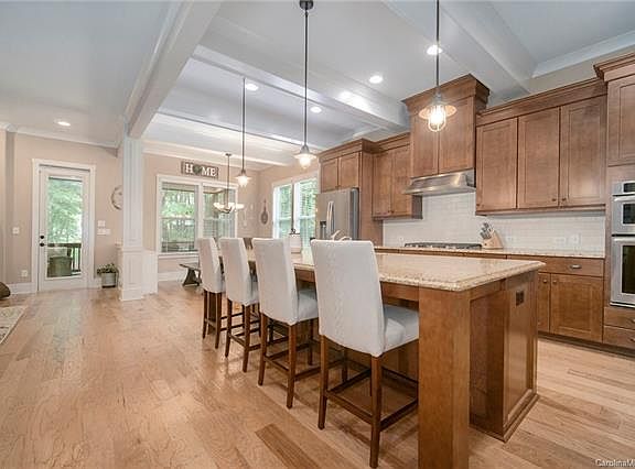 2nd image of 146 Grasshopper Cir