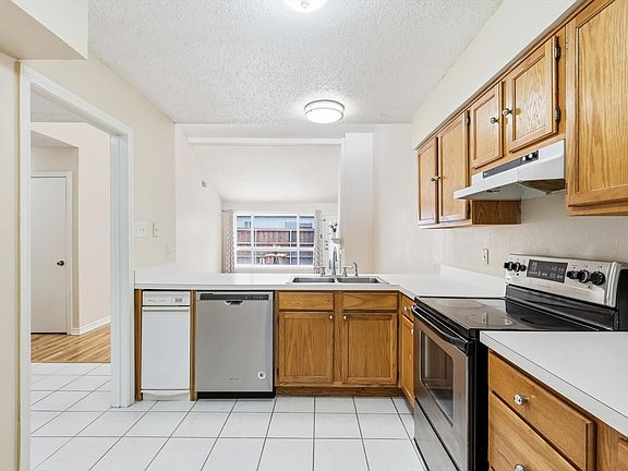 5th image of 9624 Highland View Dr