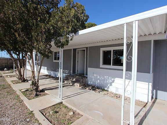 5th image of 1128 W Corinthian Cir