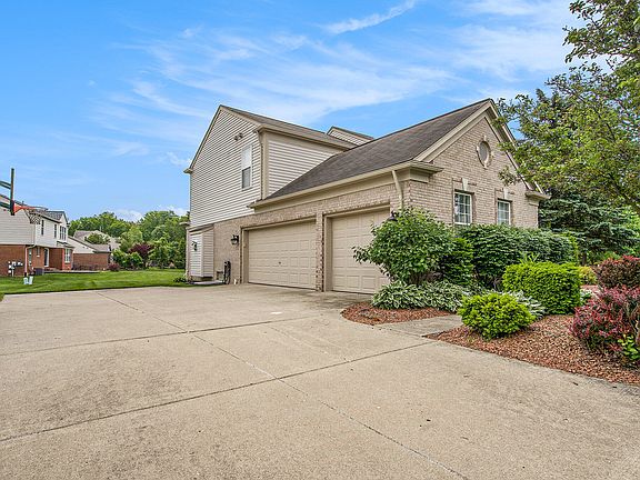4th image of 3075 Greenwich Ct