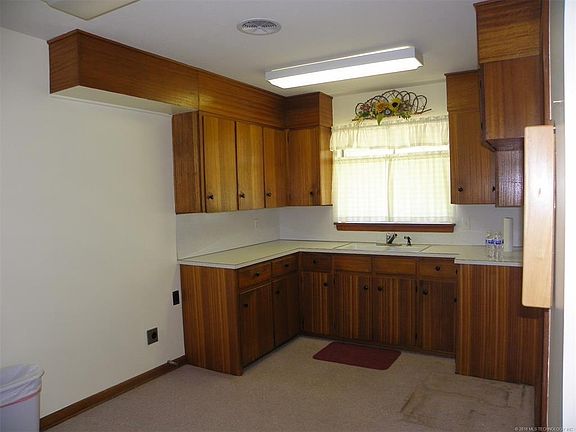 4th image of 1003 W Shawnee Ave