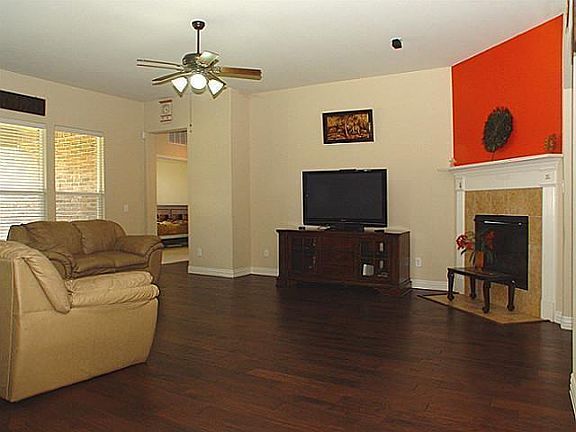 5th image of 223 Aspen Ln