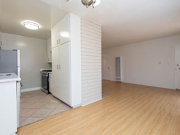 4th image of 11946 Kiowa Ave APT 1