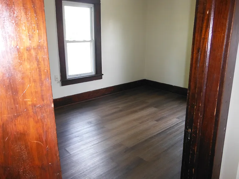 1364 Stark Ave SW — Photo 6