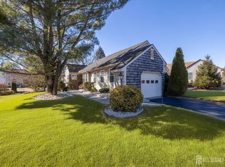 32 George Washington Dr, Monroe Township, NJ