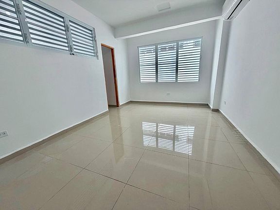 5th image of Urb Altamesa #1367