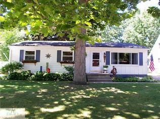 6922 Richard Rd, Lansing, MI 48911