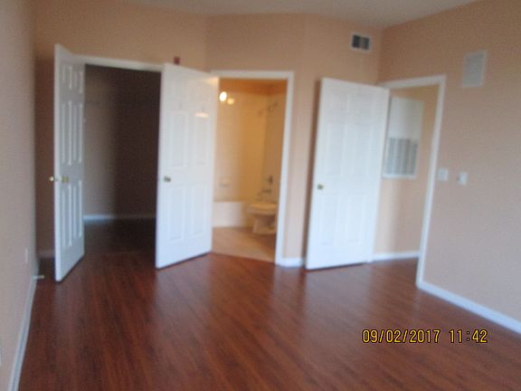 3rd image of 14353 Fredricksburg Dr APT 905