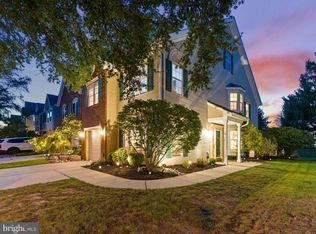 34 La Costa Dr, Blackwood, NJ 08012