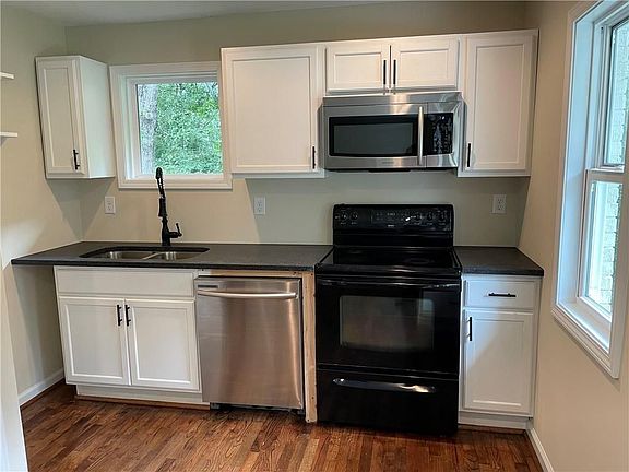 2nd image of 7619 Old Cornelia Hwy