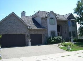 9533 Wyoming Ave S, Bloomington, MN 55438