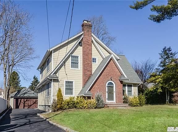 2nd image of 62 Smith St