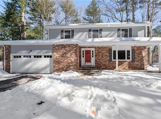111 Wood Cove Dr, Coventry, RI 02816