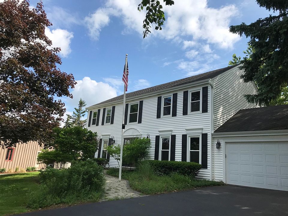 1st image of 36W965 Treetop Ln