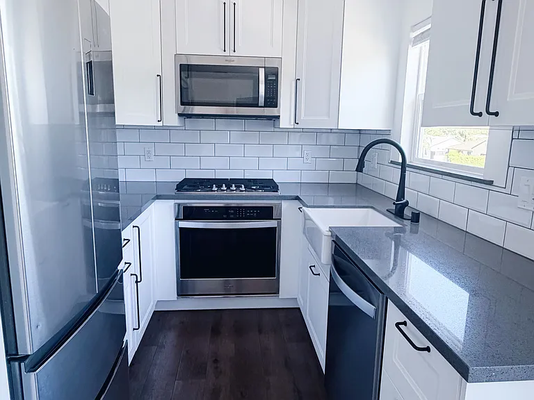 19623 Hartland St — Photo 13
