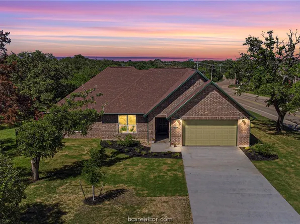 1031 Walton Dr, College Station, TX 77840