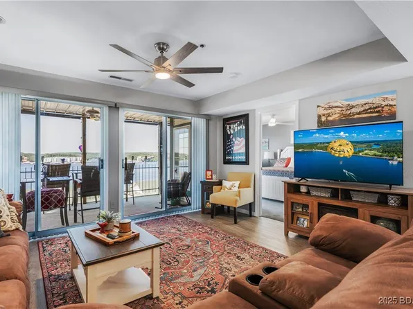 1201 W Harbour Towne Dr #1201, Lake Ozark, MO 65049
