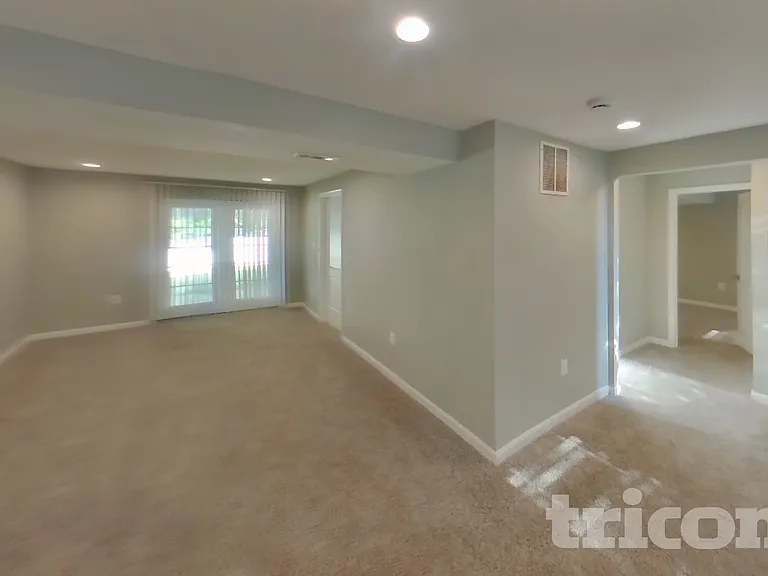 808 Ruxshire Dr — Photo 15