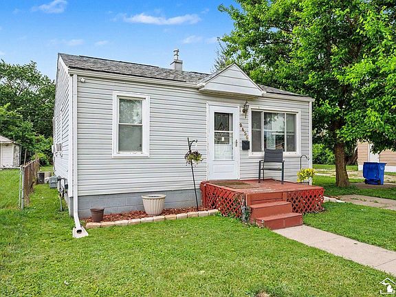 2nd image of 8436 Prospect Ave