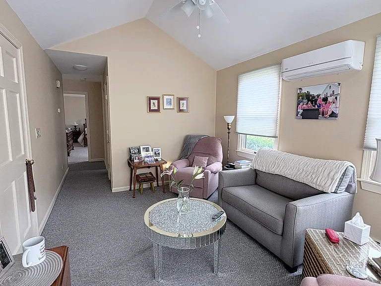 74 Cliff Dr — Photo 6
