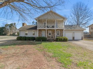 106 Murray Dr, Muscle Shoals, AL 35661