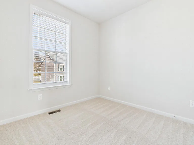 33 Chester Ct — Photo 41