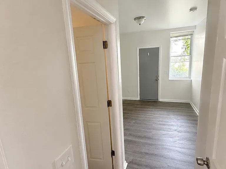 125 N Wilton St — Photo 8